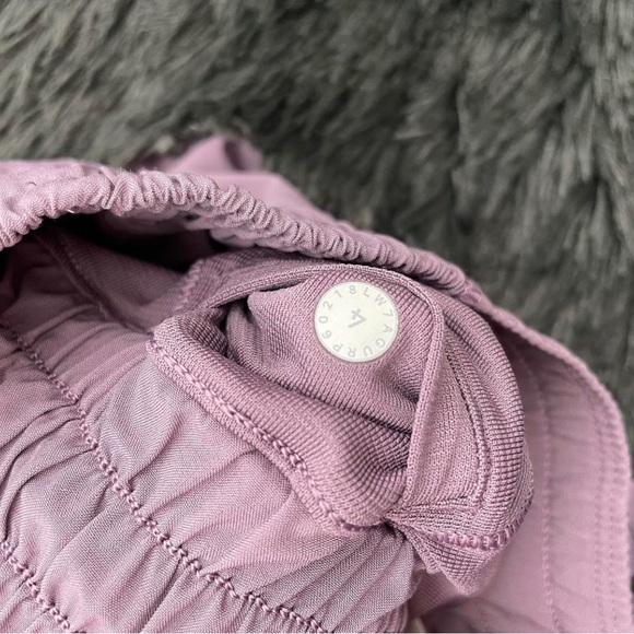 Lululemon Hotty Hot Shorts - Picture 3 of 4